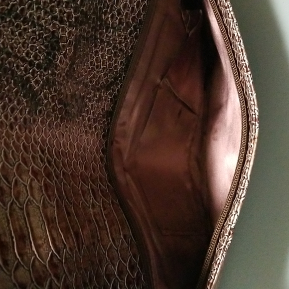 Brown large faux snakeskin pattern envelop clutch!! - Picture 5 of 6